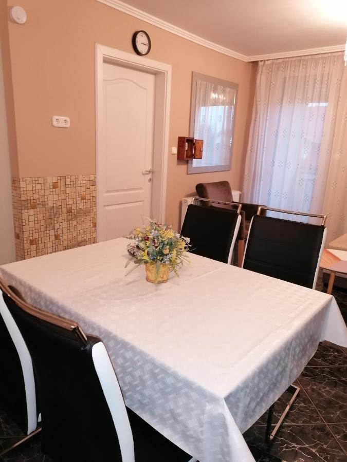 Hajdúszoboszló Bettina47 Apartman מראה חיצוני תמונה